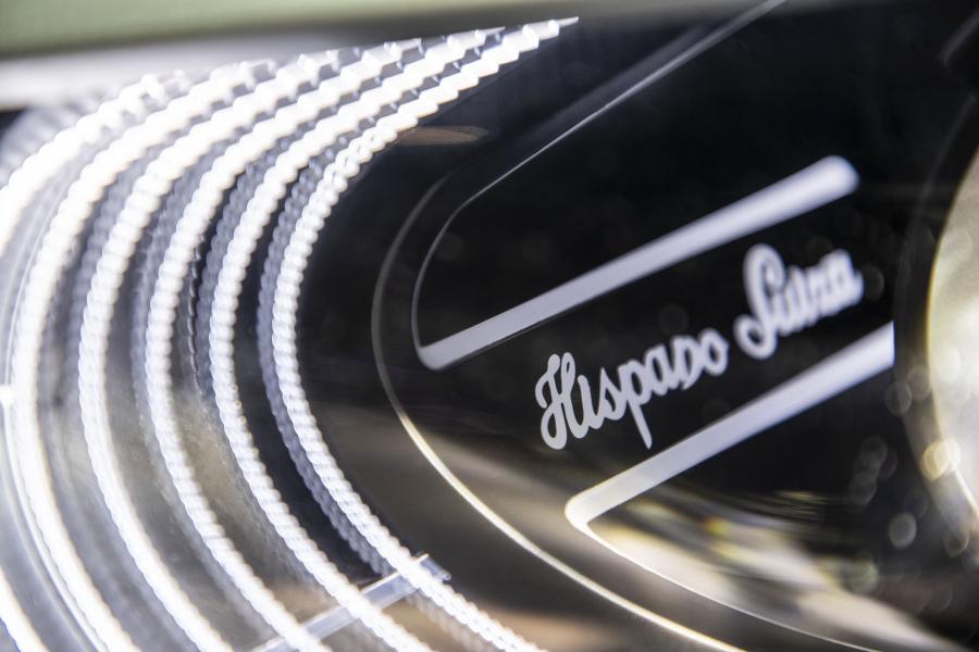 Панель приборов Hispano-Suiza Carmen 2019 года  (фото 16 из 31)